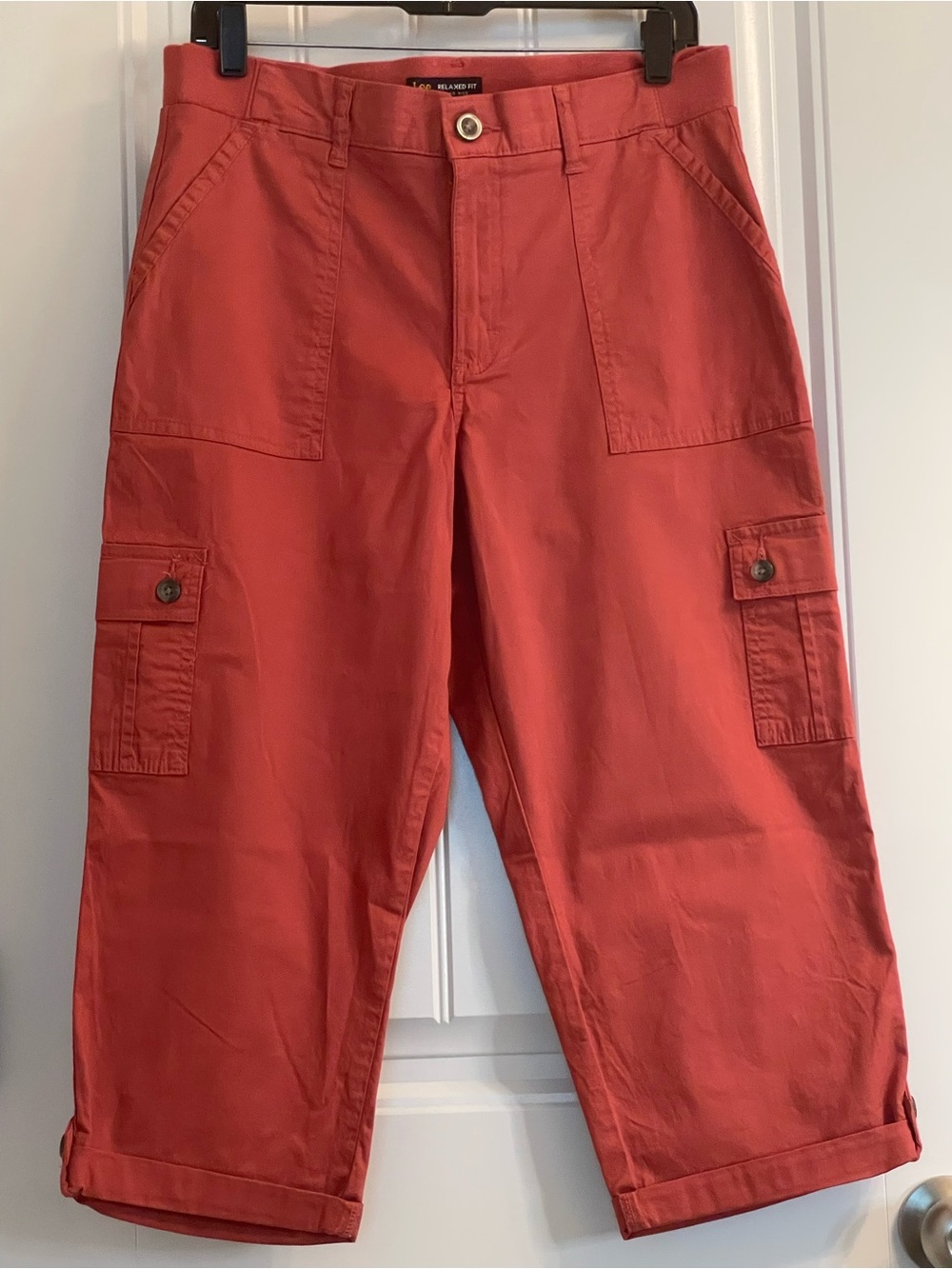 LEE Women's Cinnamon Cargo Crop Capris
